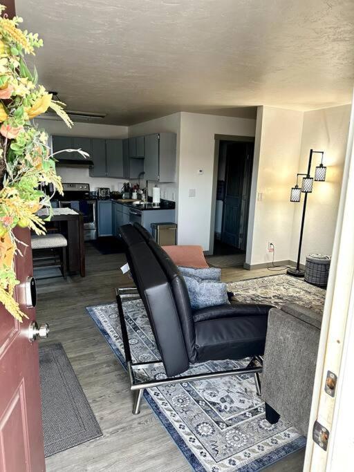 Comfortable 2Br Apt Central Fairbanks Exteriör bild